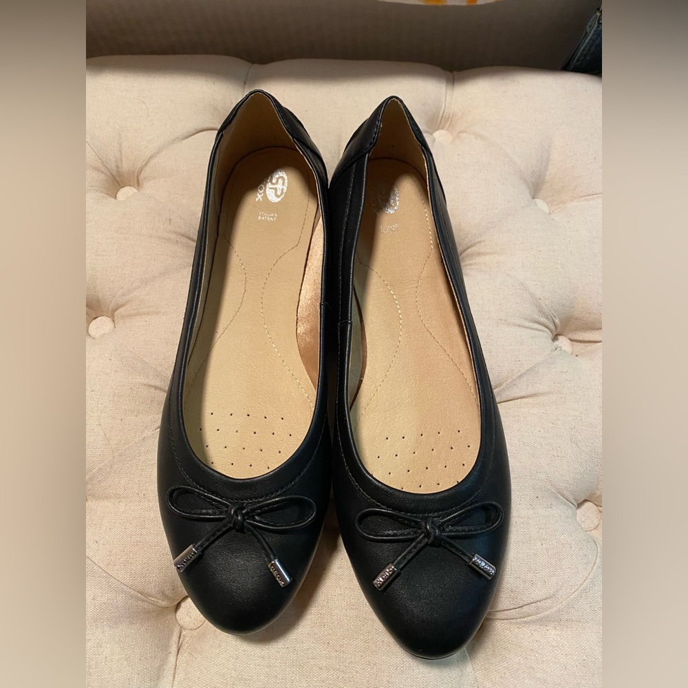 Geox Respira Black Leather Lola Ballet Flat
Size 42